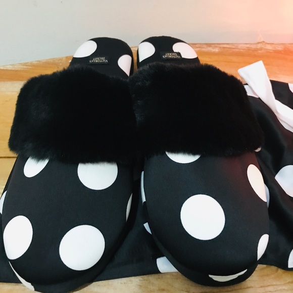 SOLD - Victoria Secret Polka Dot Slippers NWT - Picture 4 of 7